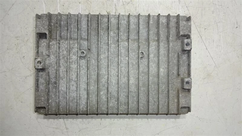 Engine ECM 3.3L From 7/8/04 ID 04748633AF Updated Fits 2005 Dodge Caravan 635855 - Изображение 2 из 4