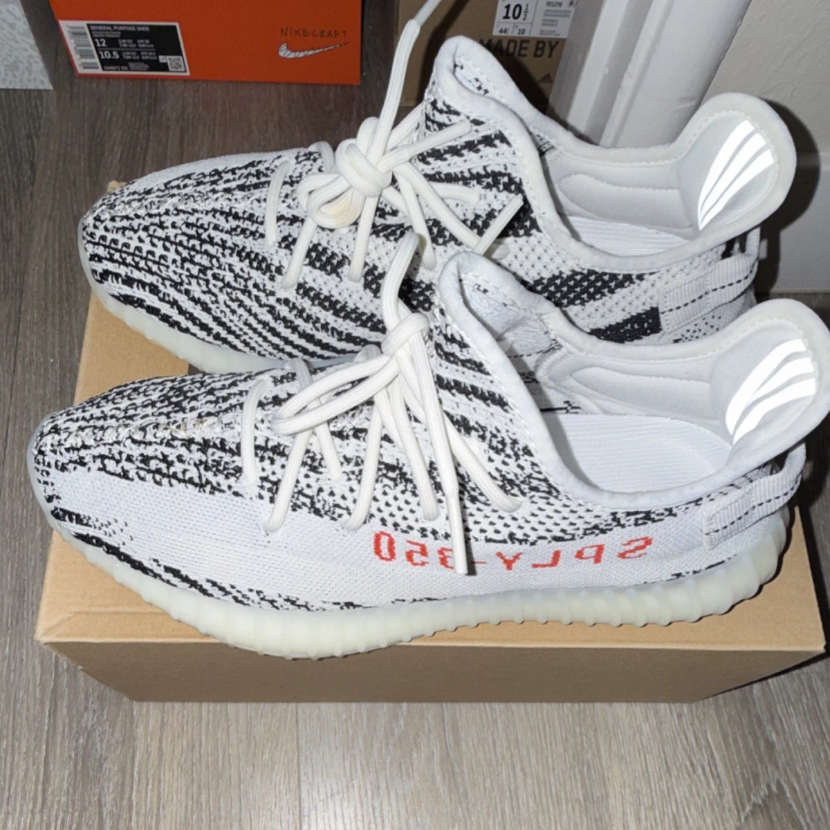 adidas gazelle silver green womens Yeezy Boost 350 V2 'Zebra' – Galeria De Rieles main image 0