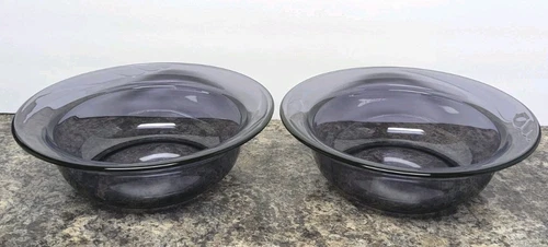 PYREX by Corning Glass Works Amethyst serving bowl