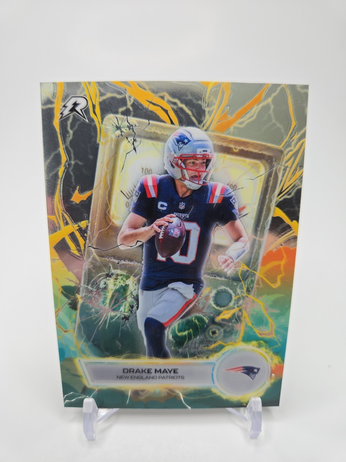 Drake Maye 2025 Topps Resurgence Voltaic #VT-17 Patriots 7