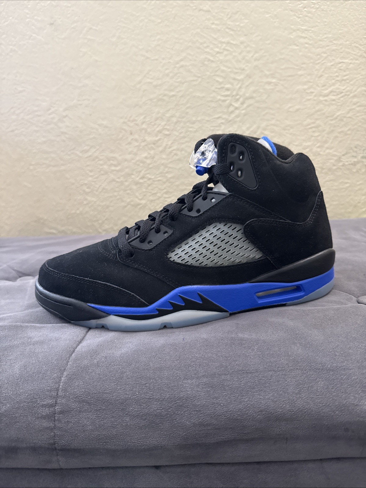SAOLA Scarpa sinistra solo taglia 9 5 Jordan 5 Retro Mid Racer blu