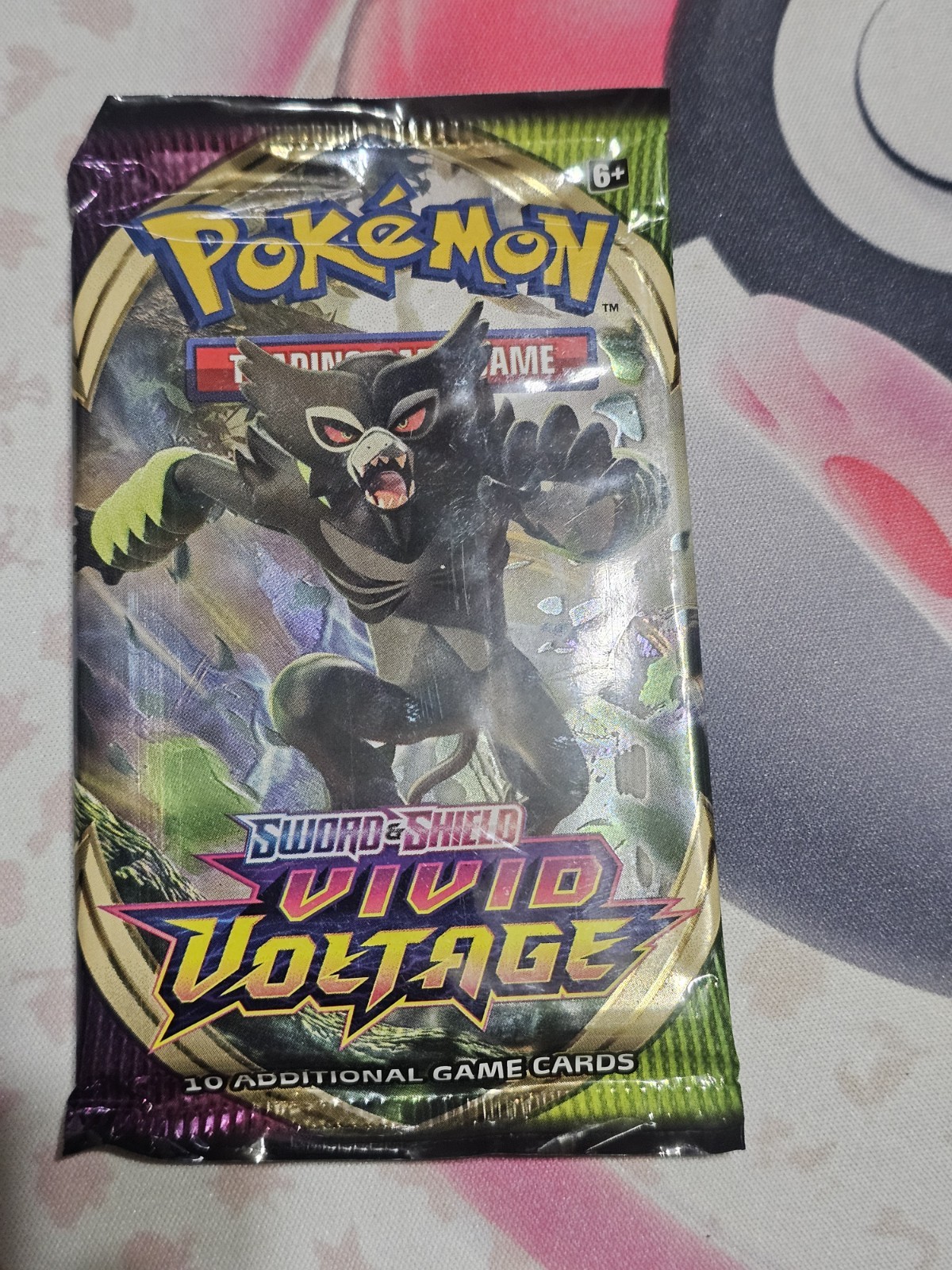 Pokémon TCG Sword & Shield  Vivid Voltage Booster Pack Sealed