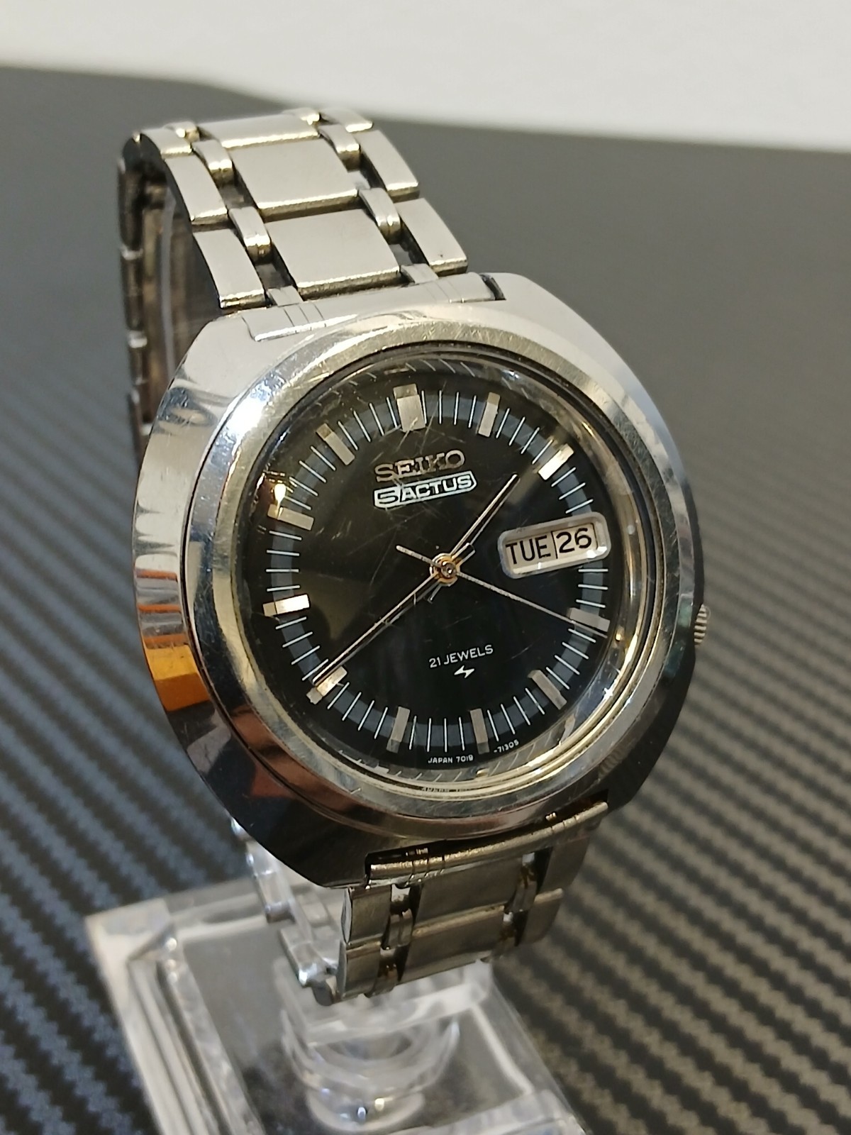 Vintage 5 Watch Automatic Mechanical Seiko REPAIR Actus 7019-7020 OR SPARES - vintagewatches.pk