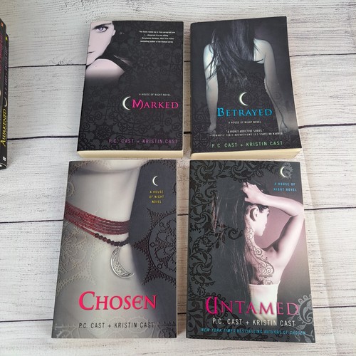 Lot Of 8 House Of Night Books: Novels By P.C. Cast & Kristin Cast Vampire Series - Picture 3 of 13