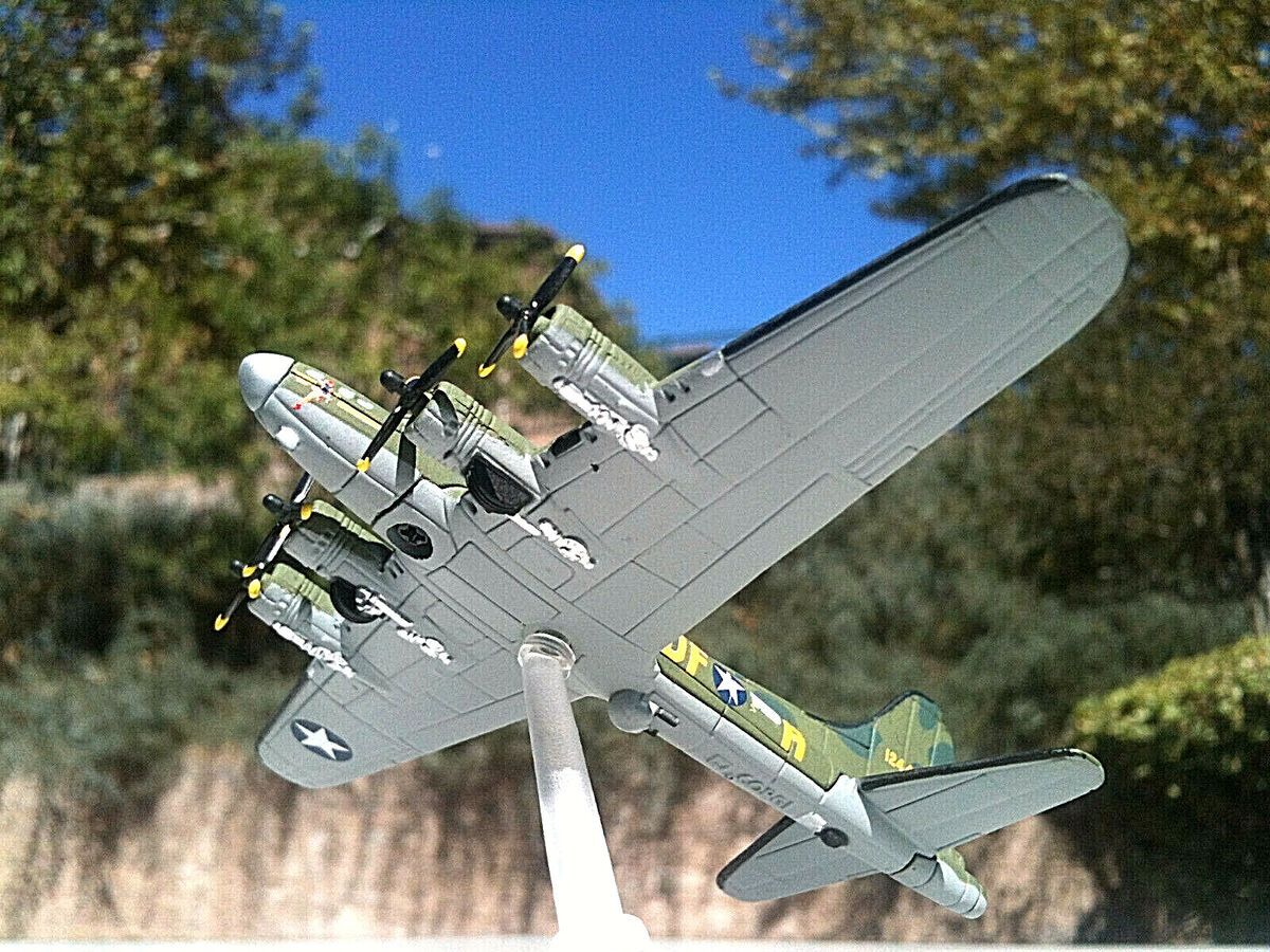 Corgi Boeing B17F Flying Fortress USAAF 91st BG,324th BS Corgi Boeing B17F Flying Fortress USAAF 91st BG,324th BS