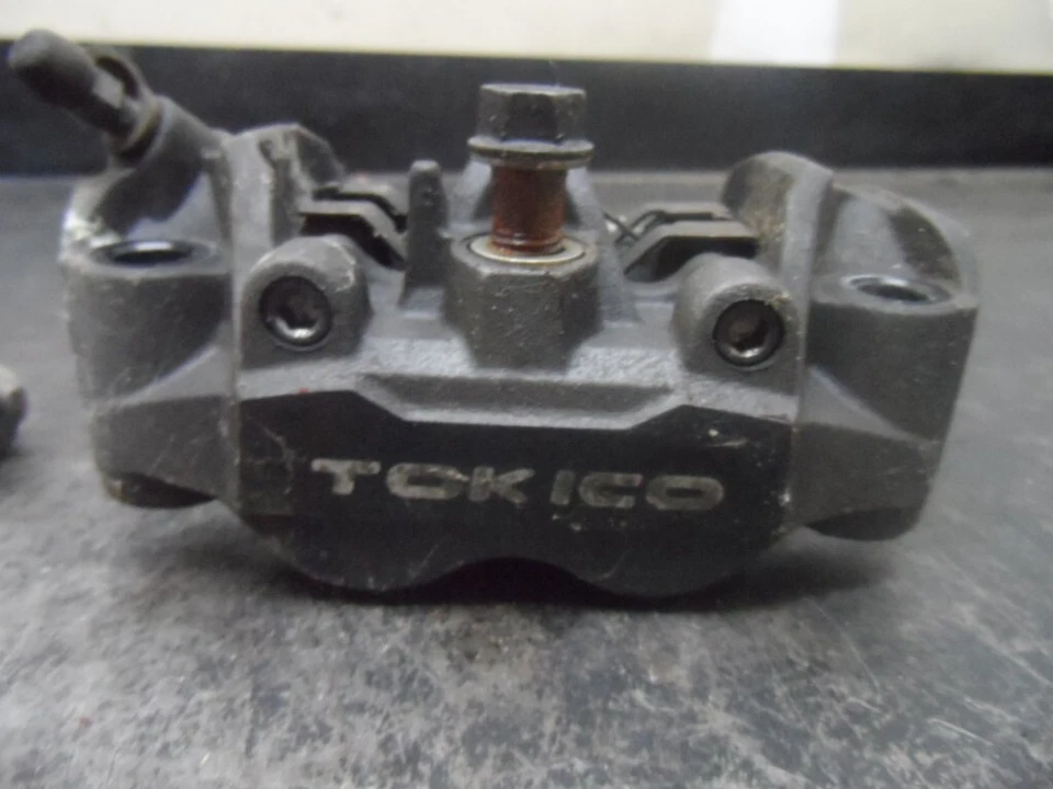 2008-2015 Honda CBR 1000RR передний левый суппорт 45150-MFL-881 б/у BB-9 - Изображение 2 из 4