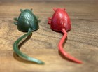 Vintage RATS / MICE pair - MADE IN HONG KONG - Hard Plastic Red / Green — photo 3