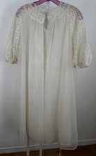 Vintage Vanity Fair Women's 32 Peignoir Set Nightgown  Robe Set White Nylon