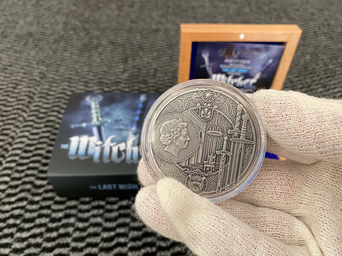 ニウエ Niue 2ドル銀貨 2019年 限定カラーコイン ミッキーマウスとクリスマスツリー 純銀