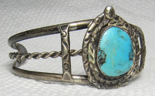 Old Navajo Cuff Bracelet Sterling & Turquoise Native American - Picture 3 of 17