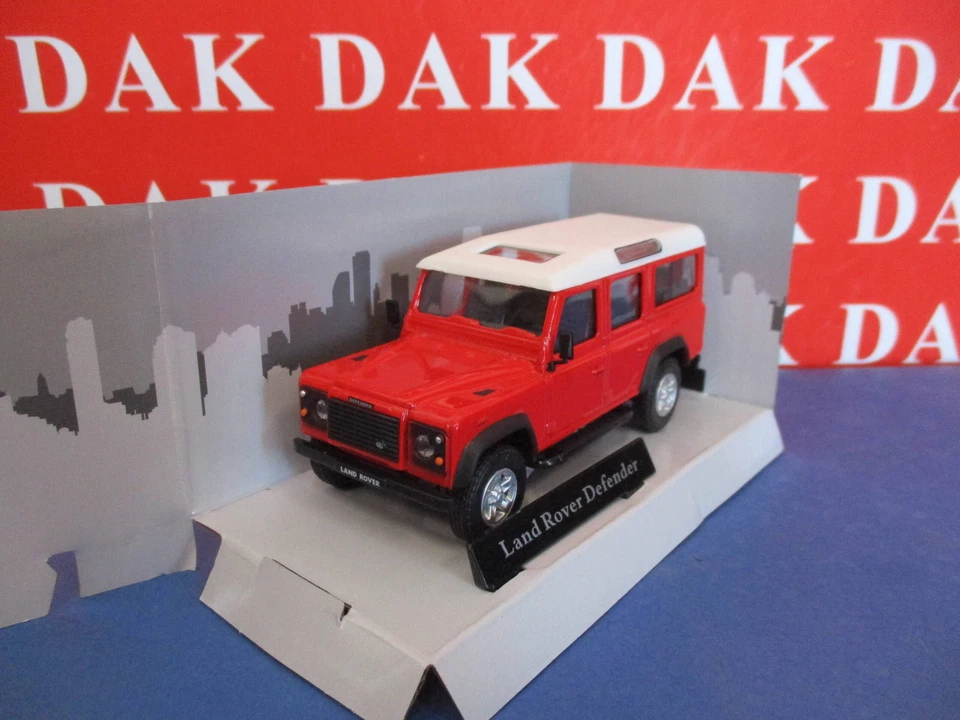 Die cast 1/43 Modellino Auto Land Rover Defender 110 Rosso by Cararama - Immagine 2 di 4