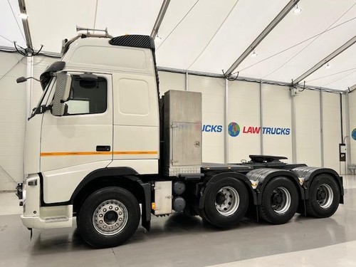 Volvo FH 540 8x4 Sleeper Cab Tractor Unit Manual - Picture 3 of 20