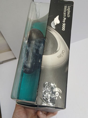 Carl Zeiss Logitech QuickCam Pro 9000 Web Cam I'm Right Light Two Technology Raz - Picture 9 of 9