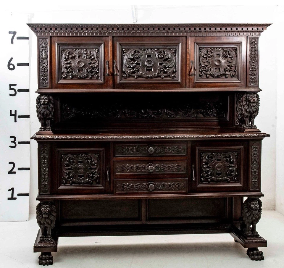Aparador renacentista italiano del siglo XIX Foto 4 de 4
