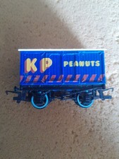 HORNBY R.001 CLOSED VAN K.P. PEANUTS 00 GAUGE NO BOX Others Available