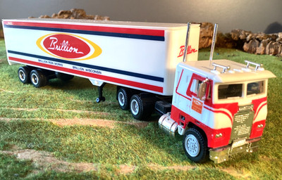 Herpa US Truck Sattelzug Bullion Freightliner Zugmaschine 1:87 H0