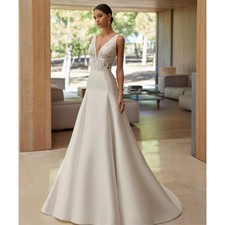 White V-Neck Appliques Wedding Dresses Backless Customized A-line Long Train HOT