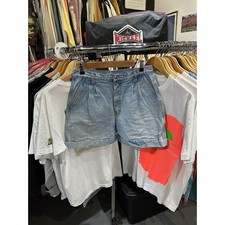 Vintage 90s Bill Blass Light Wash High Waist Denim Jean Shorts Size 14P