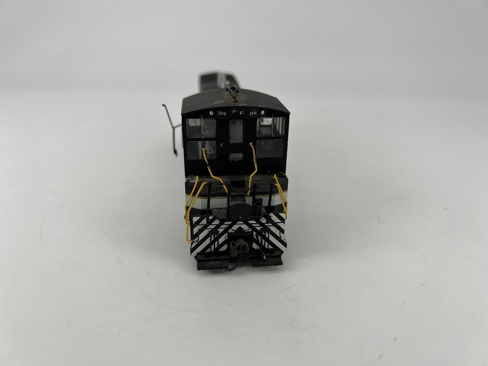 Athearn #95836 HO CUSTOM Santa Fe SW1500 Diesel Locomotive Switcher w ...