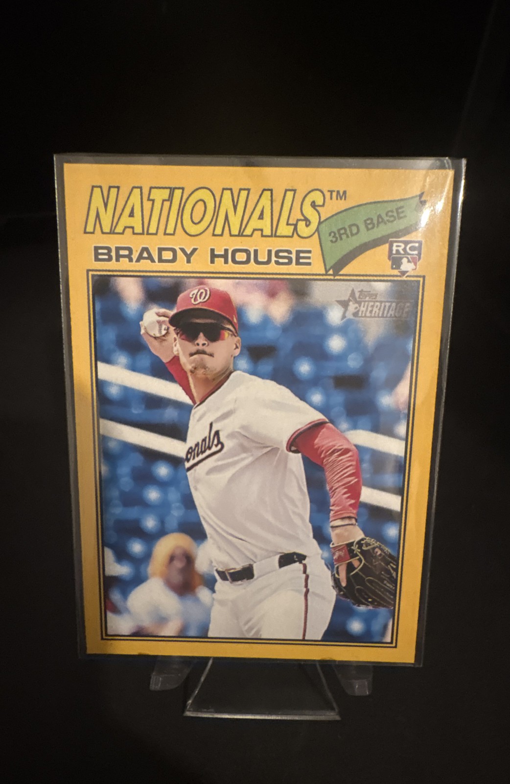 2026 Topps Heritage - Brady House #153 Dark Yellow Border (RC)