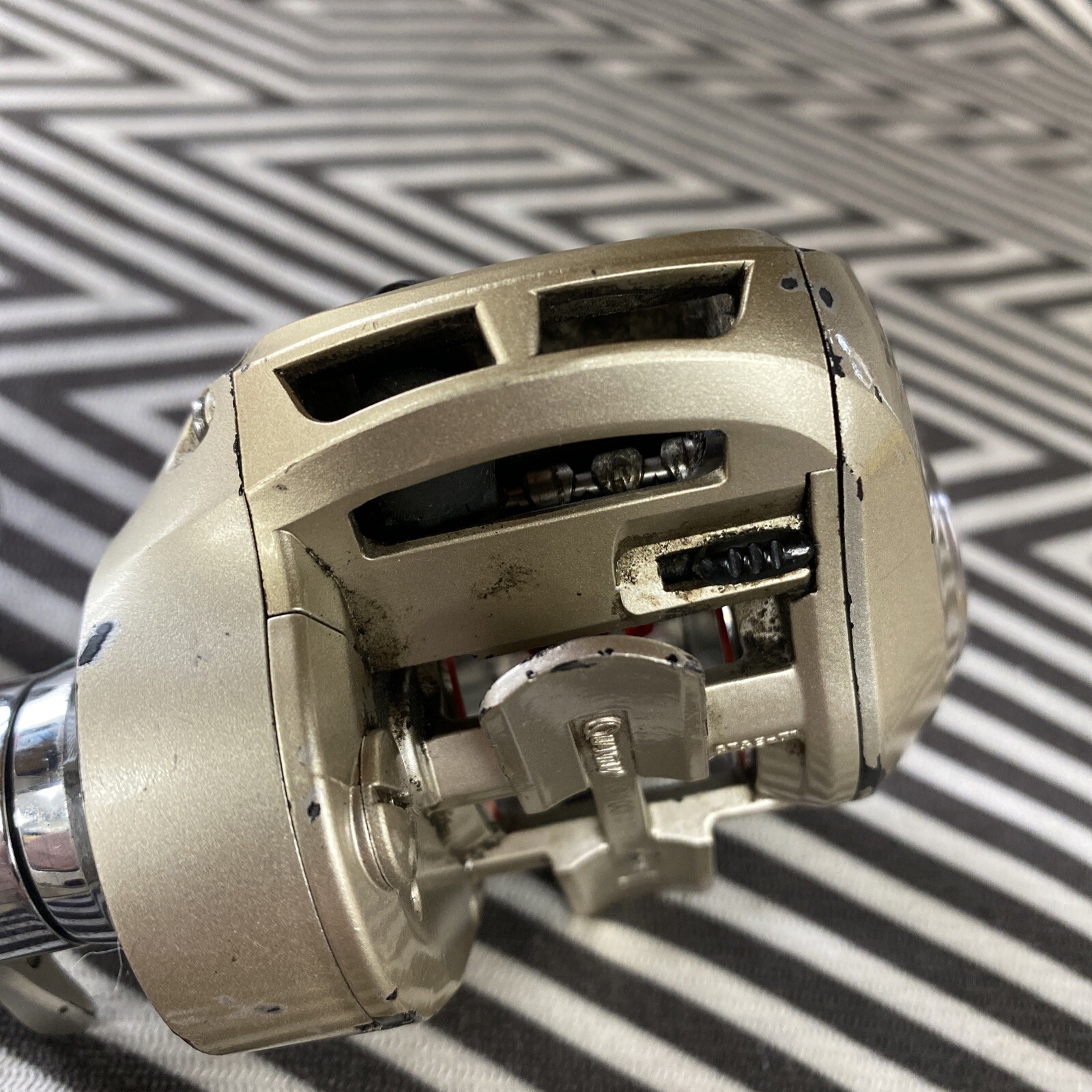 QUANTUM FISHING REEL - BURNER PT KINETIC - 7:0:1 GEAR RATIO - 7 BALL BEARINGS`