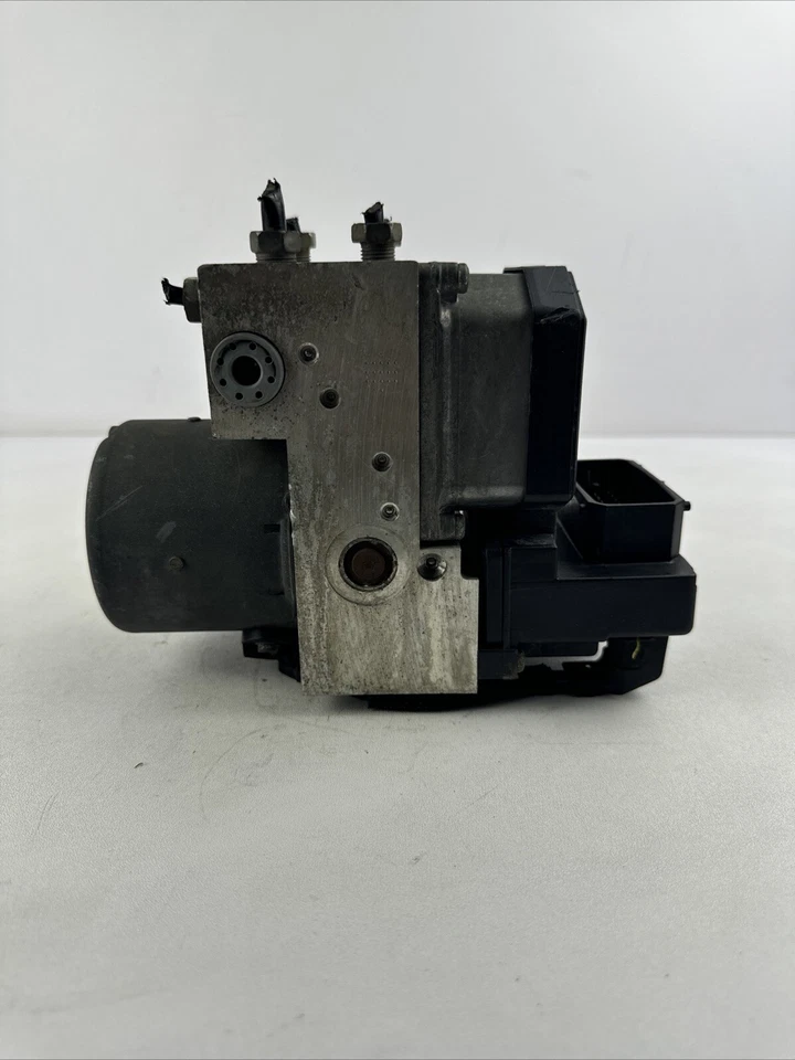 2006-2008 LINCOLN TOWN CAR ABS PUMP WITH MADULE ASSEMBLY 6W132C353A TESTED - Image 2 of 4