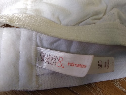 Gilligan & O'Malley Intimates White Softcup Sport Style Nursing Bra Size 38D - Picture 3 of 3
