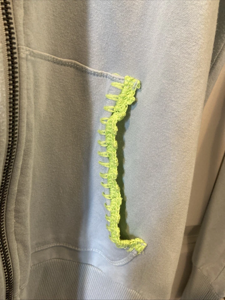 Jaqueta com capuz Evy’s Tree com zíper Lt azul neon ponto de crochê feminina tamanho G menina macia - Imagem 4 de 4