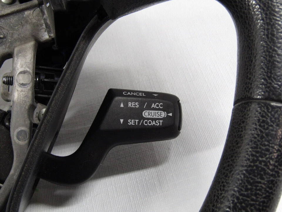 Volante Subaru Impreza 2005-2007 vinilo negro con control de crucero OEM Foto 3 de 4