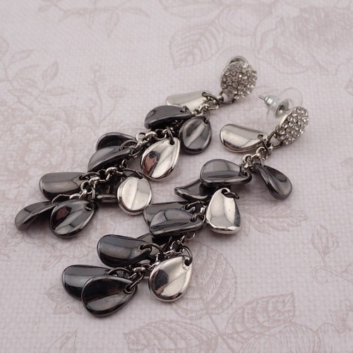 Vera Wang Pave Clear Rhinestone Metallic Chain Dangle Silver Tone Earrings - Picture 4 of 5