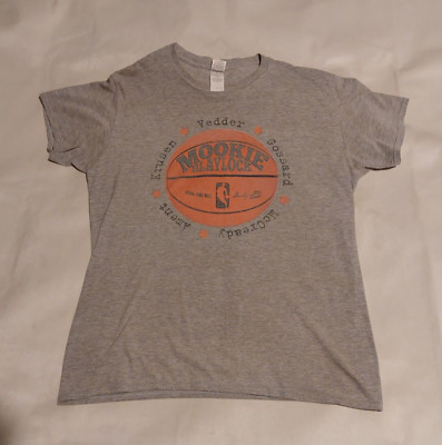 Pearl Jam Mookie Blaylock T-Shirt Basketball Logo Size Large Vintage Style