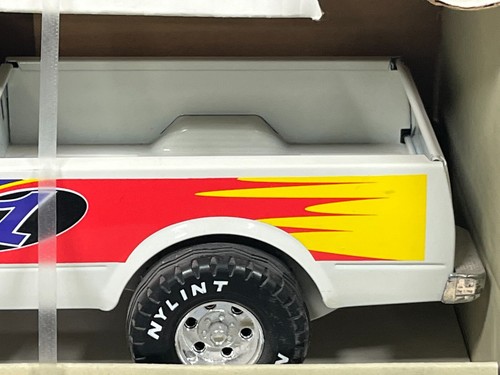 Team ARCTIC CAT 1 Chevy Racing Pickup Truck Private Label NIB NYLINT Artic - Picture 6 of 10