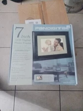 Pandigital 7" LCD Digital Photo Frame With Remote Control 