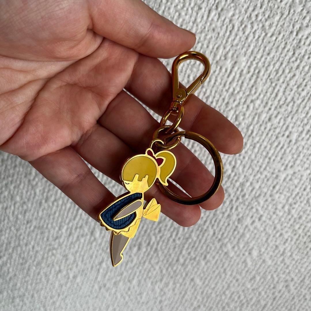 PRADA Girl Key Chain Leather Logo Badge Used Excellent Condition thumbnail 4