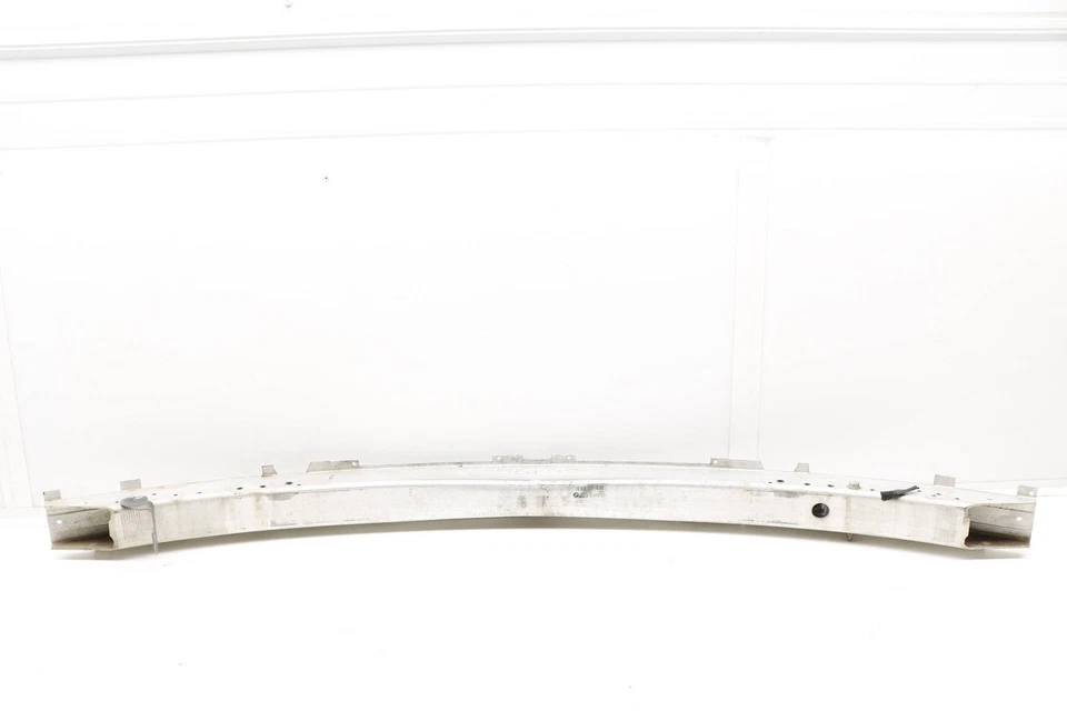 BMW ALPINA B7L 2011-2012 - Barra de refuerzo del parachoques delantero/viga de impacto Foto 2 de 4
