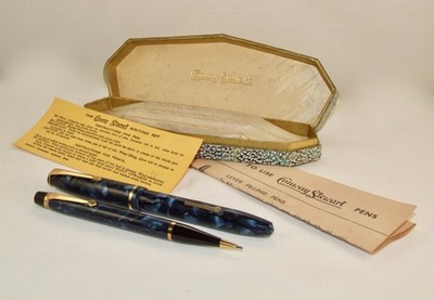 VINTAGE CONWAY STEWART 15 FOUNTAIN PEN & NIPPY 3 PENCIL SET - NM & BOXED - C1955