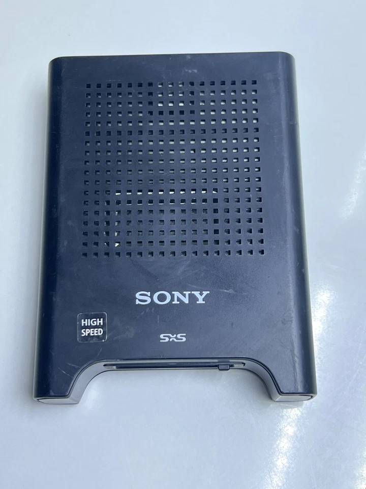 Sony SBAC-US30 SxS High Speed Card Reader w/ USB Cable - Image 2 of 4