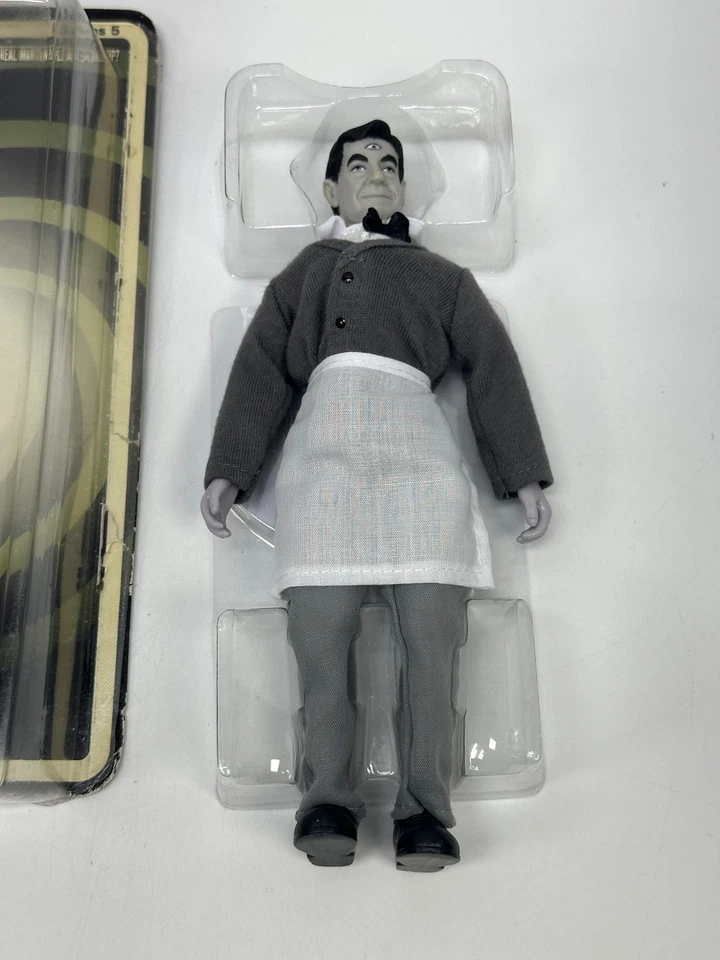 Figura de acción venusiana de tres ojos Bif Bang Pow The Twilight Zone 8 pulgadas Foto 2 de 4