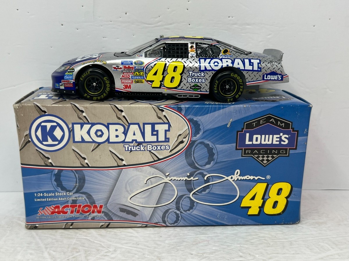 アクション レーシング コレクタブルズの限定版1/24スケールNASCAR Action Nascar #48 Jimmie Johnson Lowe's Kobalt Truck Box 2005