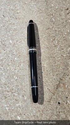 defective Authentic Montblanc Meisterstuck Platinum  Fountain Pen F- Leather Cas