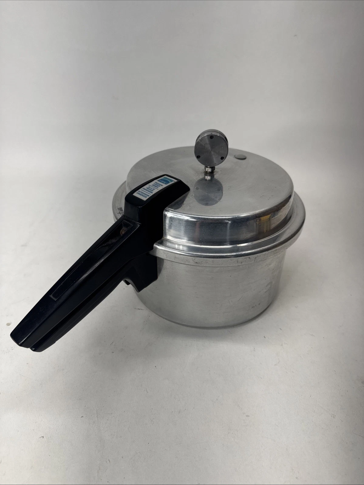 Mirro-Matic Pressure Cooker Canner 4 quart M-1954 Made in USA Vintage - Extras