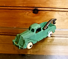 Vintage Hubley Cast Iron 222 Green Wrecker Tow Truck NICE