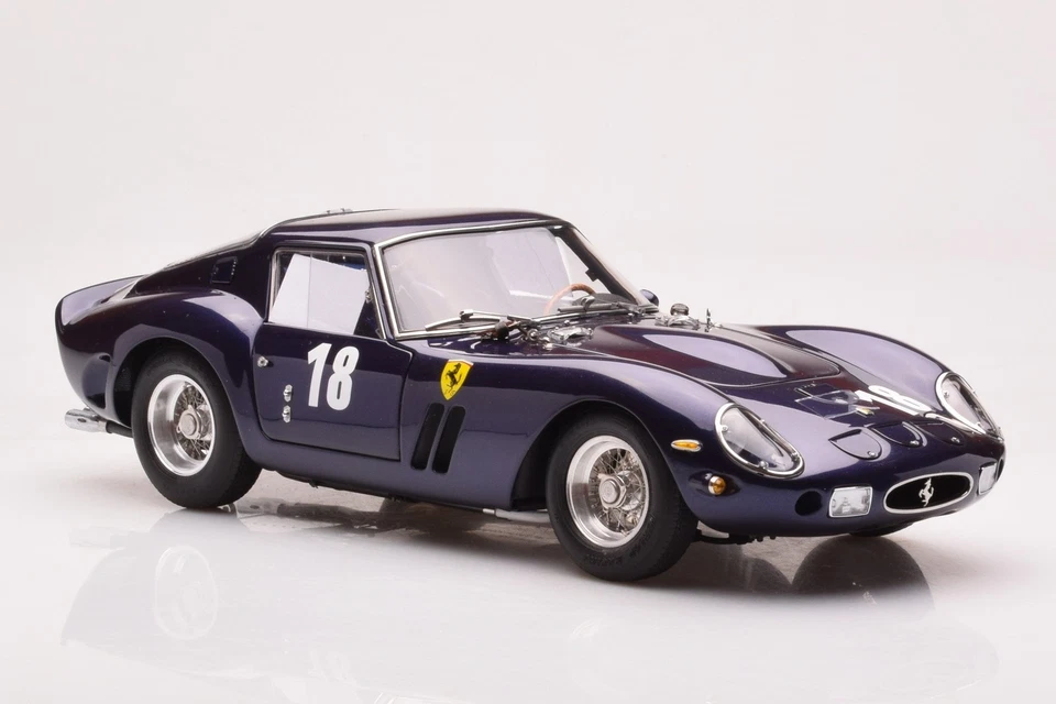 M-255 Ferrari 250 GTO Monterey Historic Races Laguna Seca 2004 CMC 1/18 Foto 4 de 4