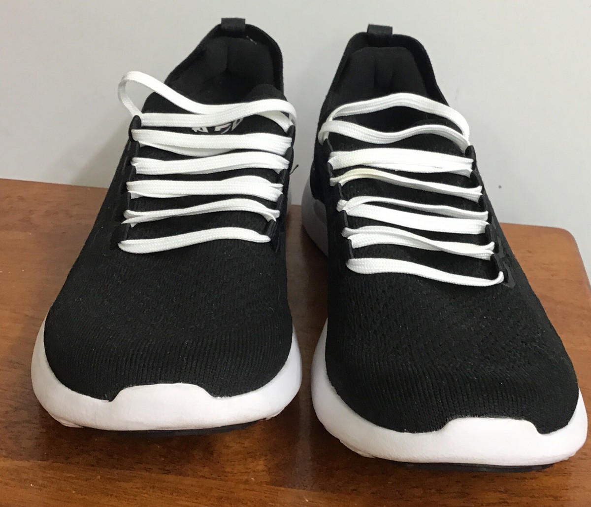 APL Techloom Breeze Shoe Ladies Black Knit White Laces  display picture 2