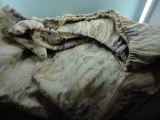 Croscill Chambord Cassis Purple Floral Scrolls ROUND TABLECLOTH with Elastic