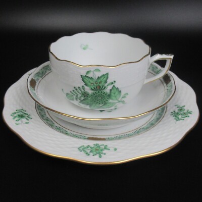 Herend Porzellan Teegedeck Serie Apponyi Grün Handpainted Porcelain Tea Trio +