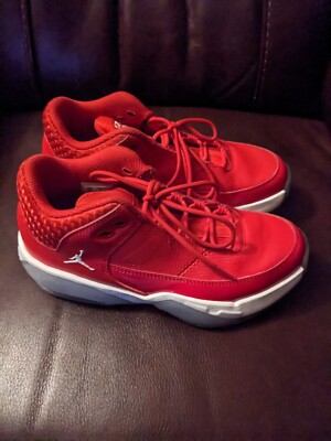 Youth Air Jordans Red Aura 3 Original Box size 4 Excellent Condition! Must See! 