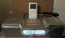 iHome iH8 iPod docking station alarm clock/AM/FM Radio Silver Remote IPhone