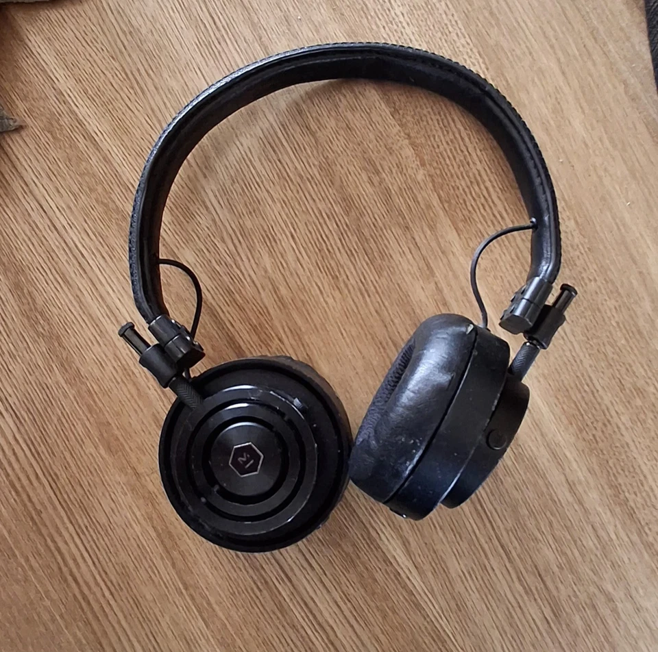 Master & Dynamic MH-30 On Ear Headphones, Good Conditon, Untested - Image 3 of 3