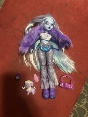 Monster High G3 Abbey Bominable Yeti with Pet Mammoth Tundra & Accessories